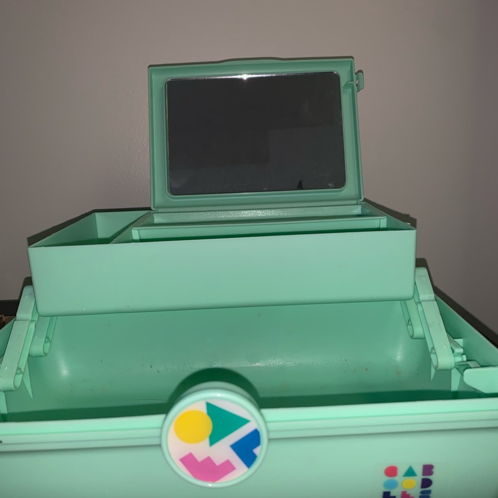 Makeup caboodle